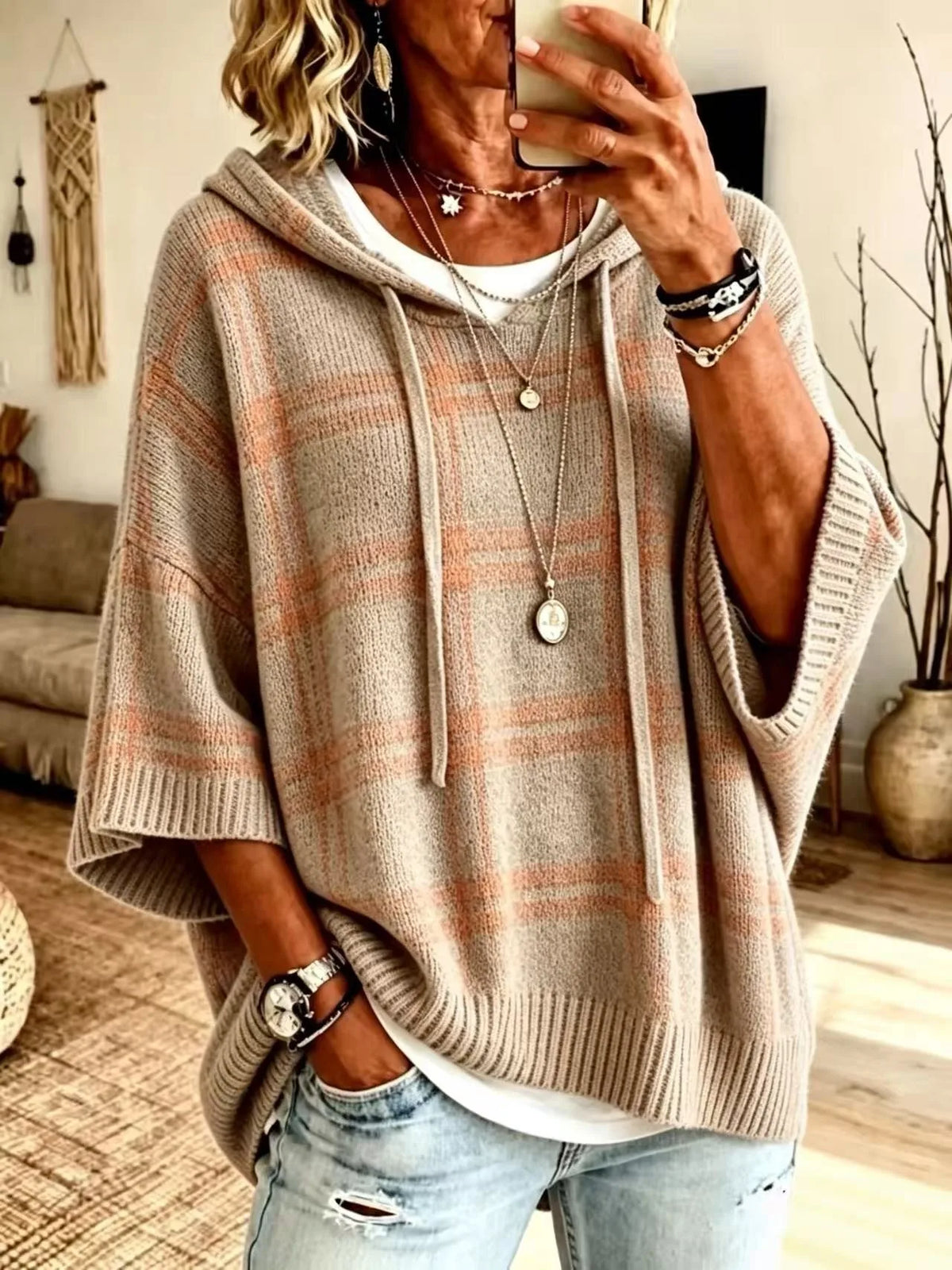 Sweter Basia z kapturem w kolorze beżowym