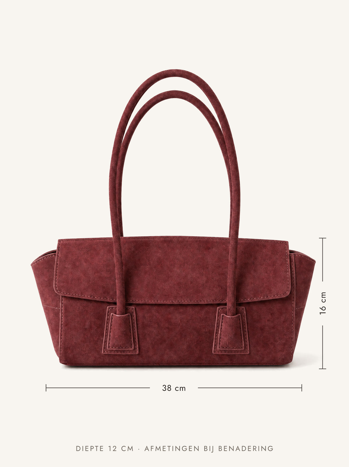 Wymiary torebki Amelia: ok. 38 × 16 × 12 cm