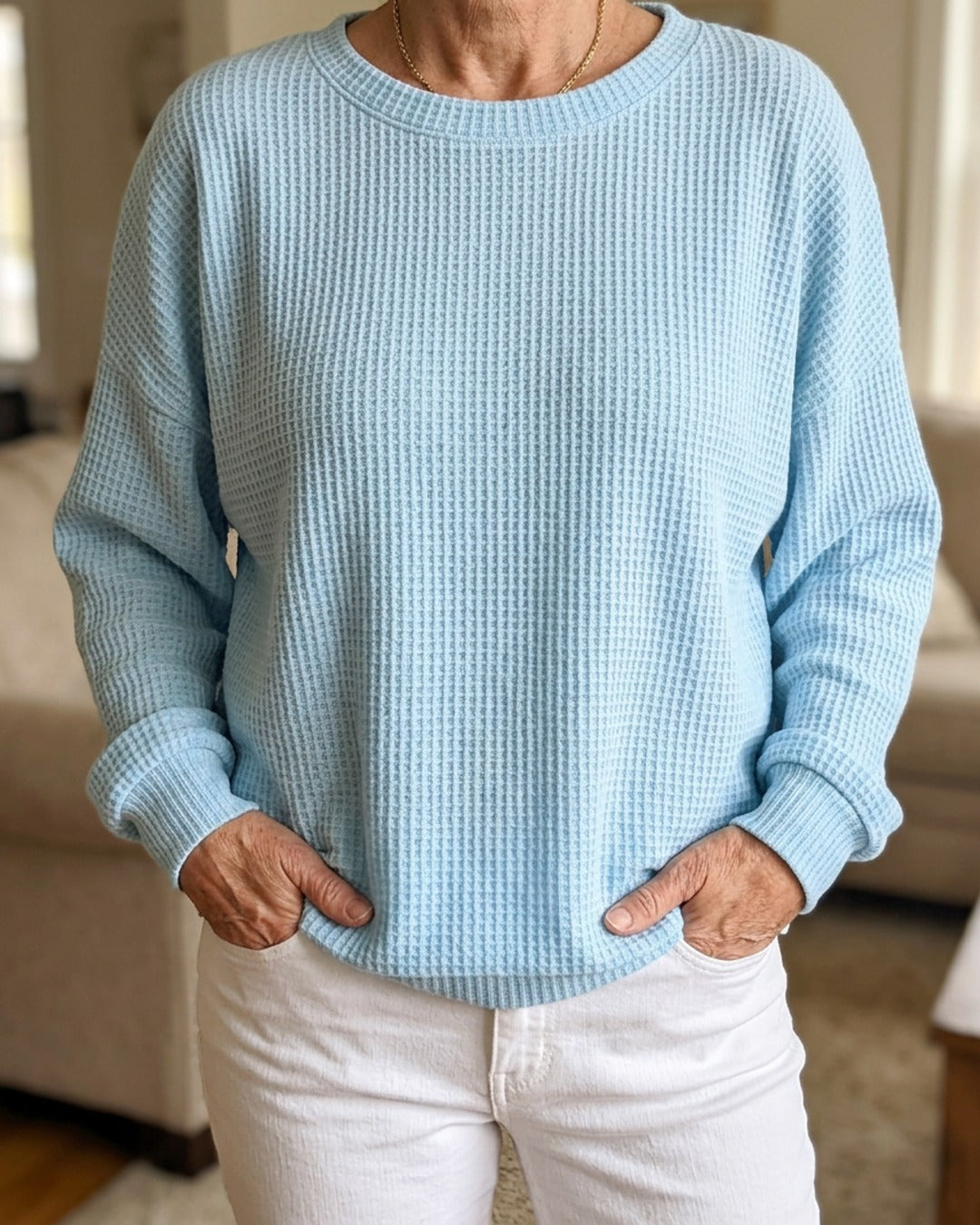 Sweter Beata w wafelkowy splot – błękitny